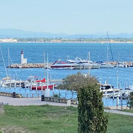 Front De Avec Vue Panoramique ! アパート